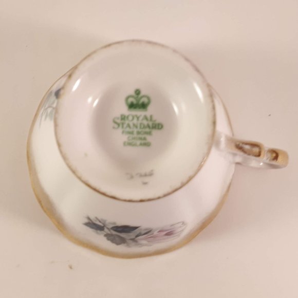 Pretty Pretty Royal Standard pink rose and heavy gold teacup and saucer - Picture 9 of 9